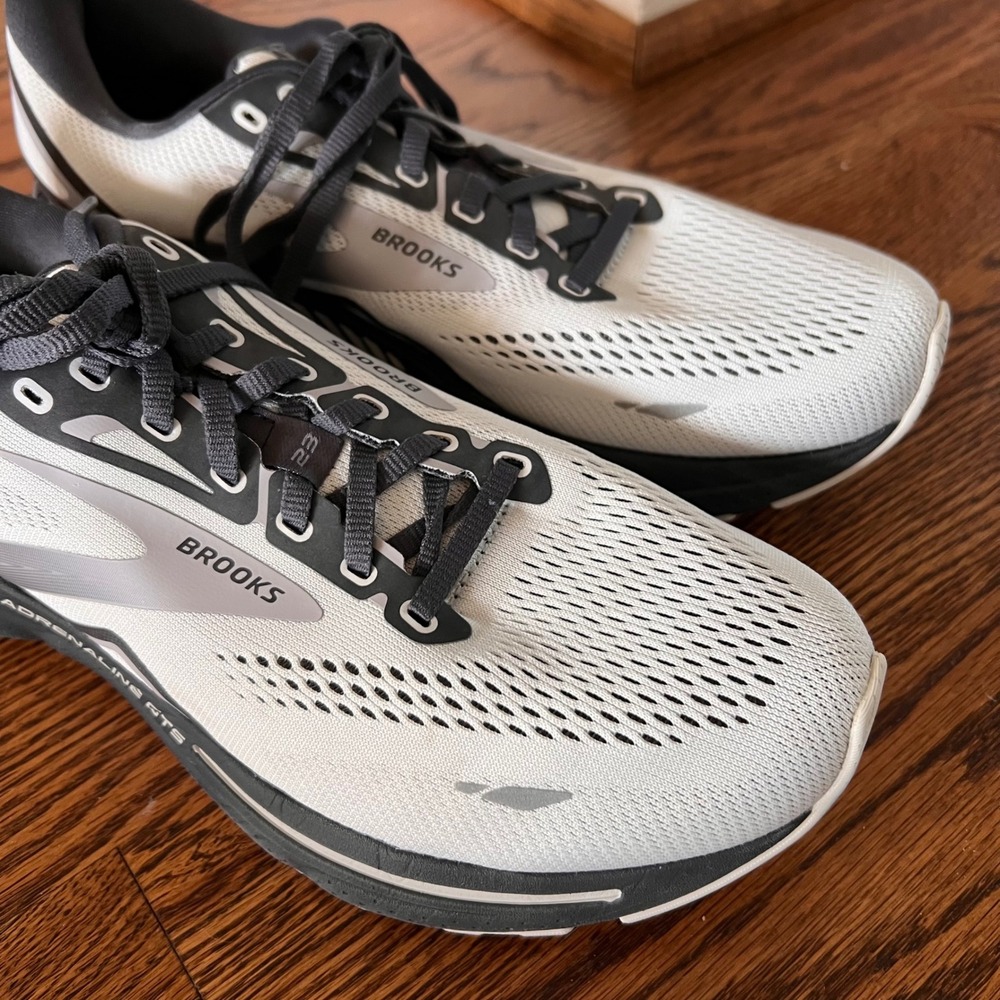 Brooks Adrenaline GTS 23 Mens Running Shoes Oyster Alloy Black 1103911D065 Sz 9 - Picture 4 of 16